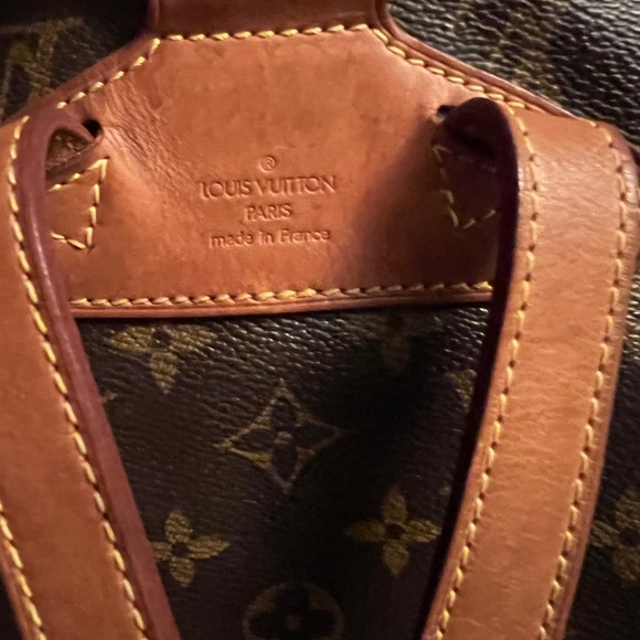 Louis Vuitton Montsouris MM backpack - Picture 9 of 10